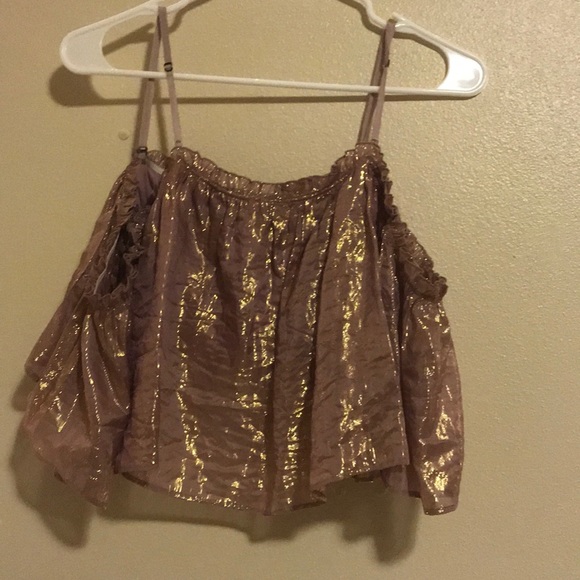 Kimchi Blue Pink Gold off the should crop top - Picture 1 of 3